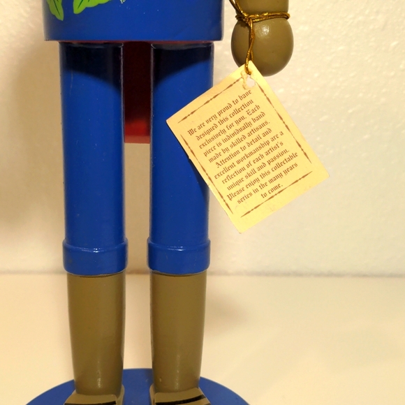 Nutcracker Hawaiian Luau holiday Christmas gift wood red blue floral tiki used - Picture 3 of 5